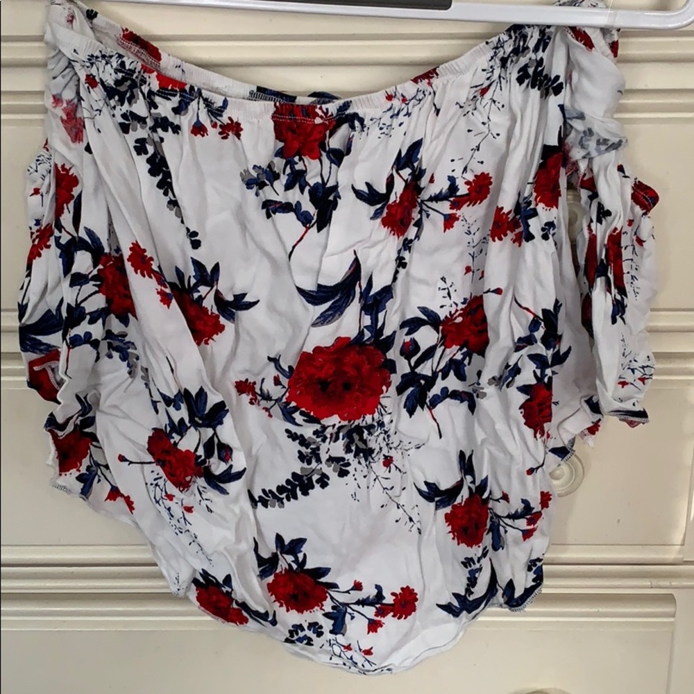 Gorgeous red white and blue floral top